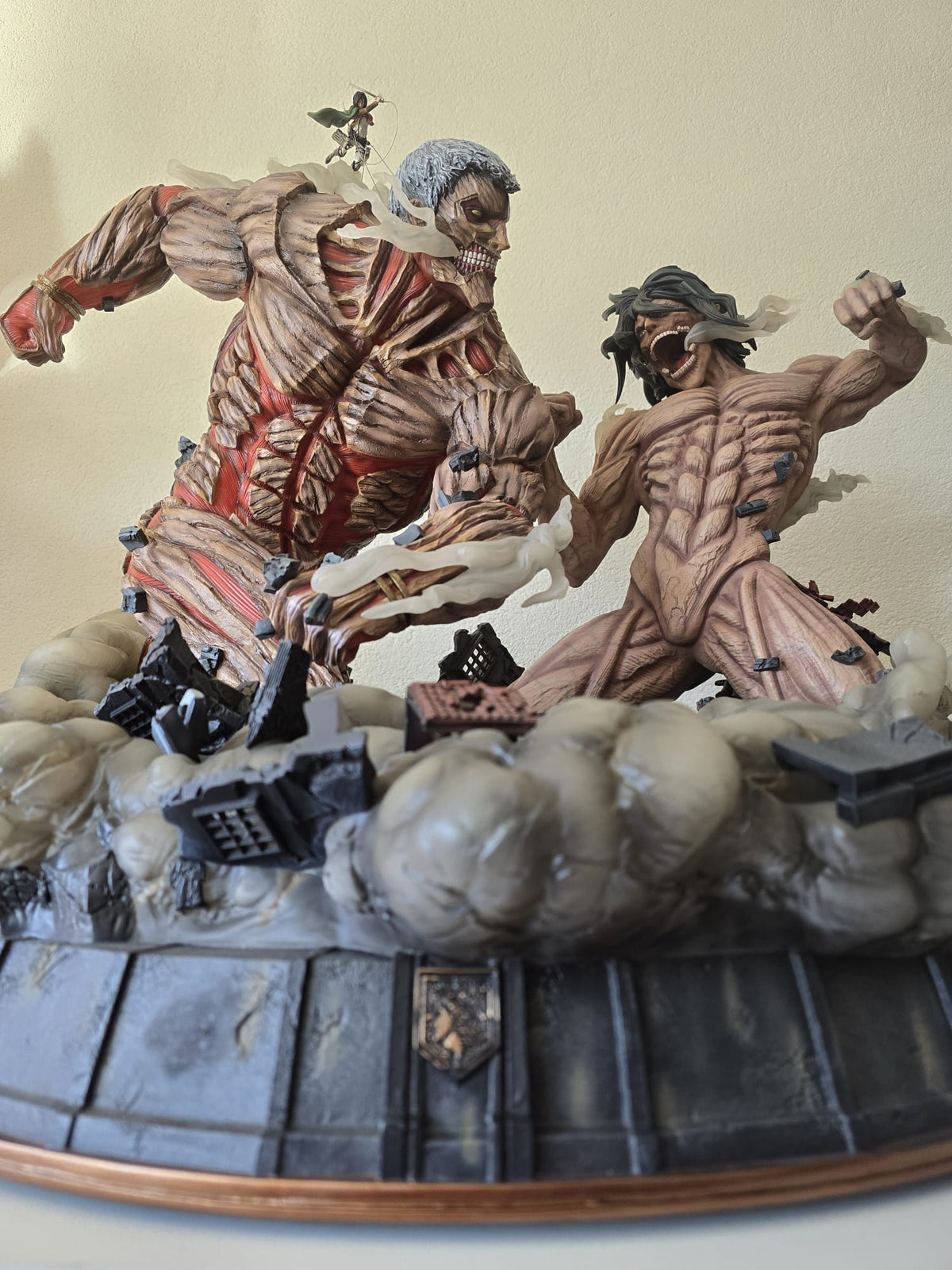Figurama Attack on Titan Eren Titan Vs Armored Titan