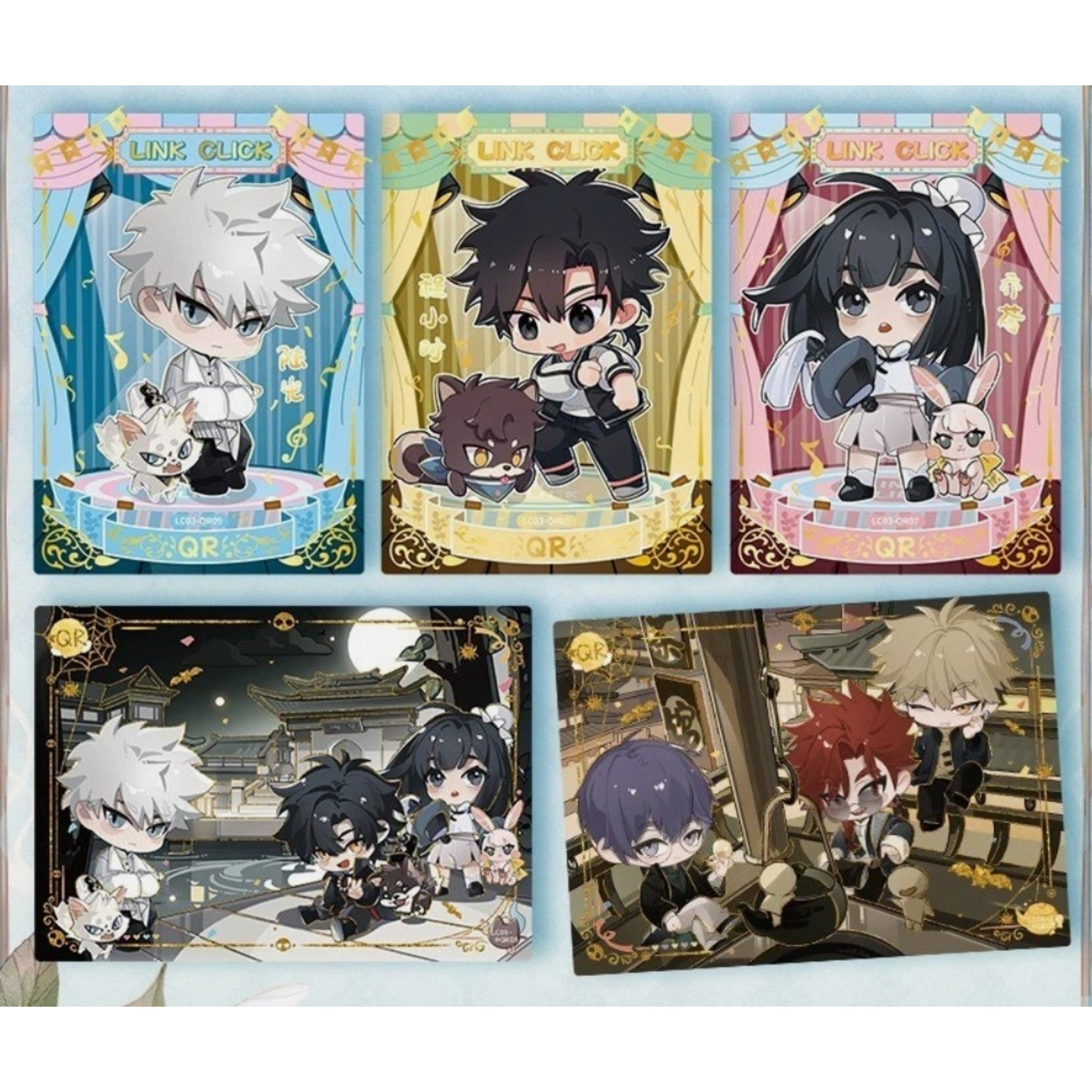 Exemples de cartes QR Link Click en style chibi avec décor de scène et personnages colorés