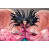 Plan rapproché sur les cheveux et les ailes de la statue One Piece Nico Robin 1/7
